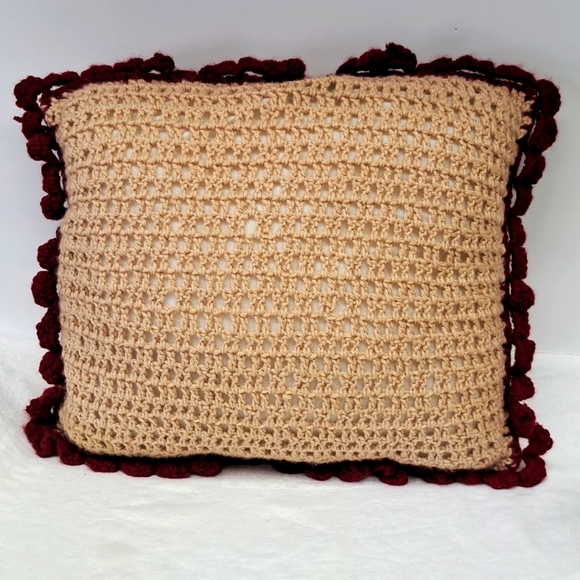 - Vintage crocheted 16 x 15 floral accent pillow - Picture 2 of 8